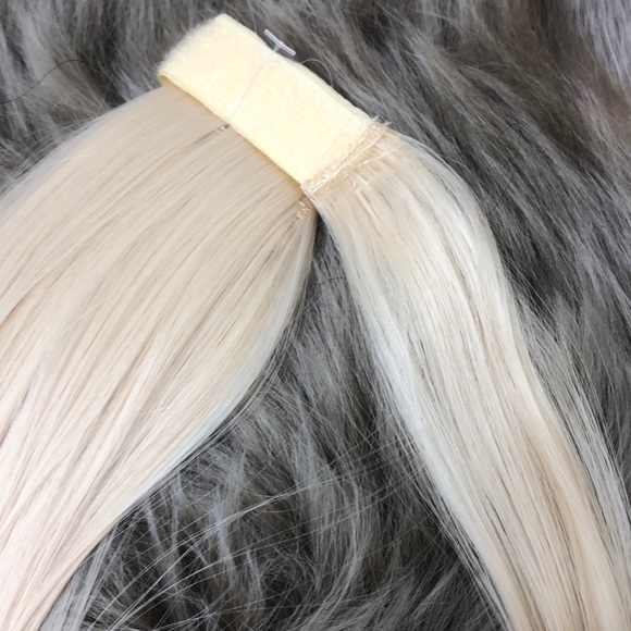- ✨24” #613 BLEACH BLONDE STRAIGHT CLIP ON PONYTAIL main image 6